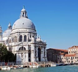 Venice_Santa_Maria_Della_Salute_Grand_Canal.jpg